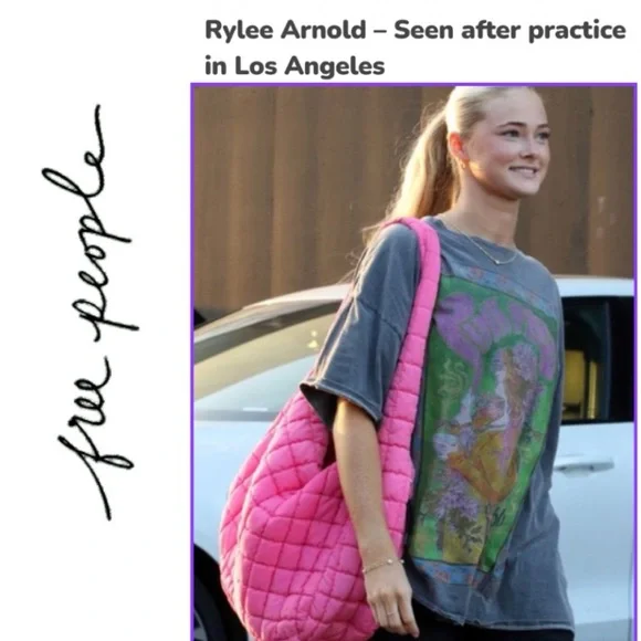 Free People Pink Bubblegum Quilted Carryall - Factory Sealed - NWT - Picture 3 of 17